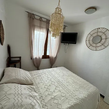 Maison Proche Canaux Et Σπίτι διακοπών Empuriabrava